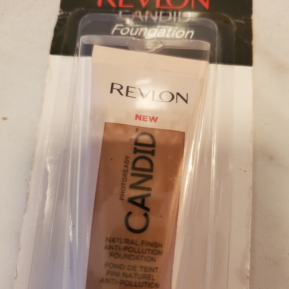 Revlon Candid Foundation - Picture 6 of 6